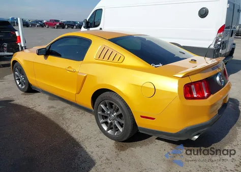 2011 Ford Mustang V6 Premium z USA, uszkodzony, nr VIN 1ZVBP8AM7B5154583